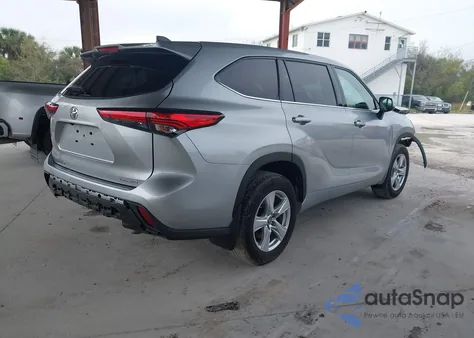 2022 Toyota Highlander Le z USA, uszkodzony, nr VIN 5TDBZRBH7NS565601